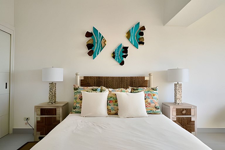 Caribbean Life Paradise, Beachfront Apartment