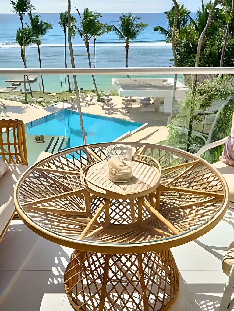 Caribbean Life Paradise, Beachfront Apartment