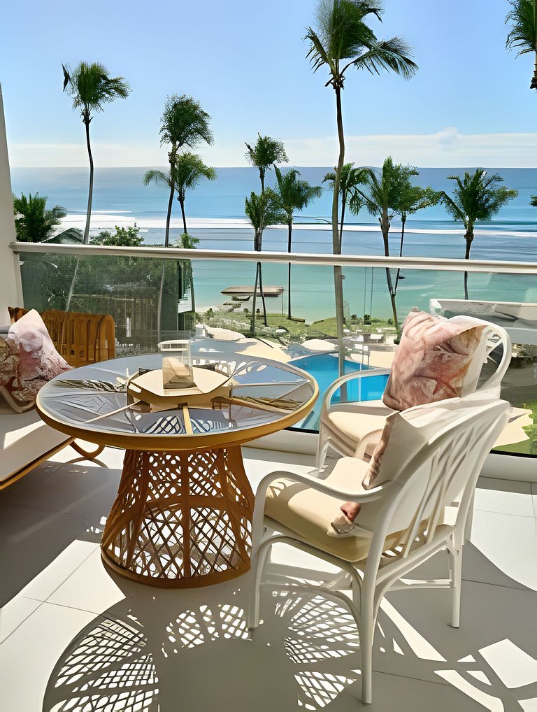 Caribbean Life Paradise, Beachfront Apartment