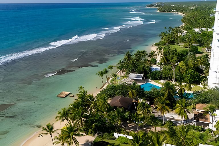 Caribbean Life Paradise, Beachfront Apartment