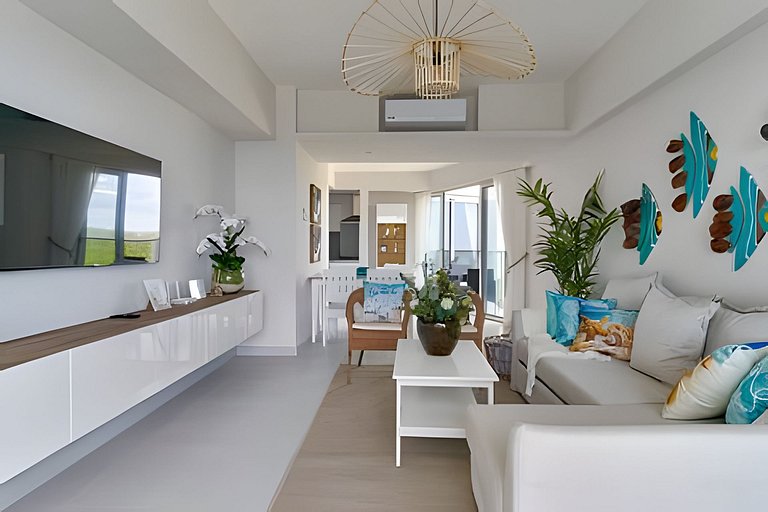 Caribbean Sunshine Breath Beachfront apt.