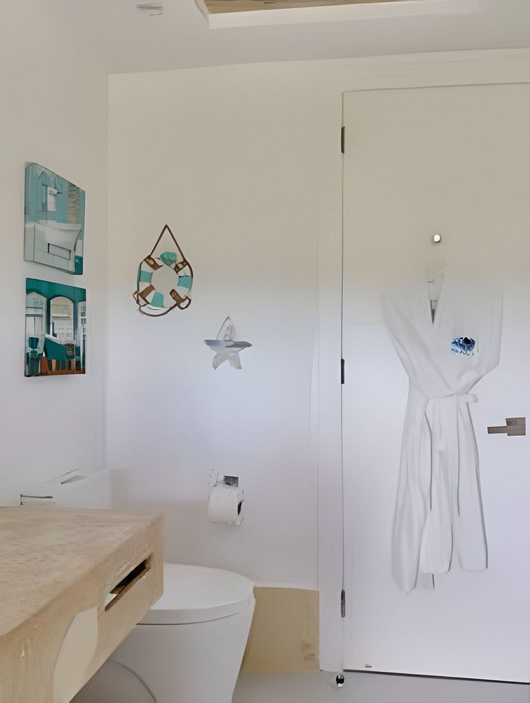 Caribbean Sunshine Breath Beachfront apt.