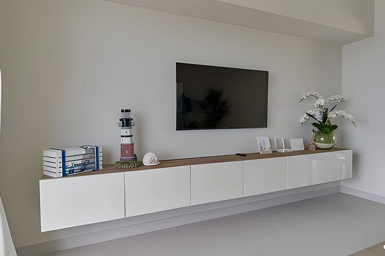 Caribbean Sunshine Breath Beachfront apt.