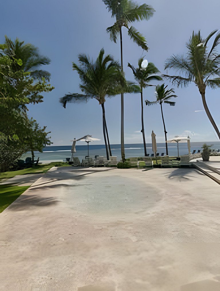 Caribbean Sunshine Breath Beachfront apt.