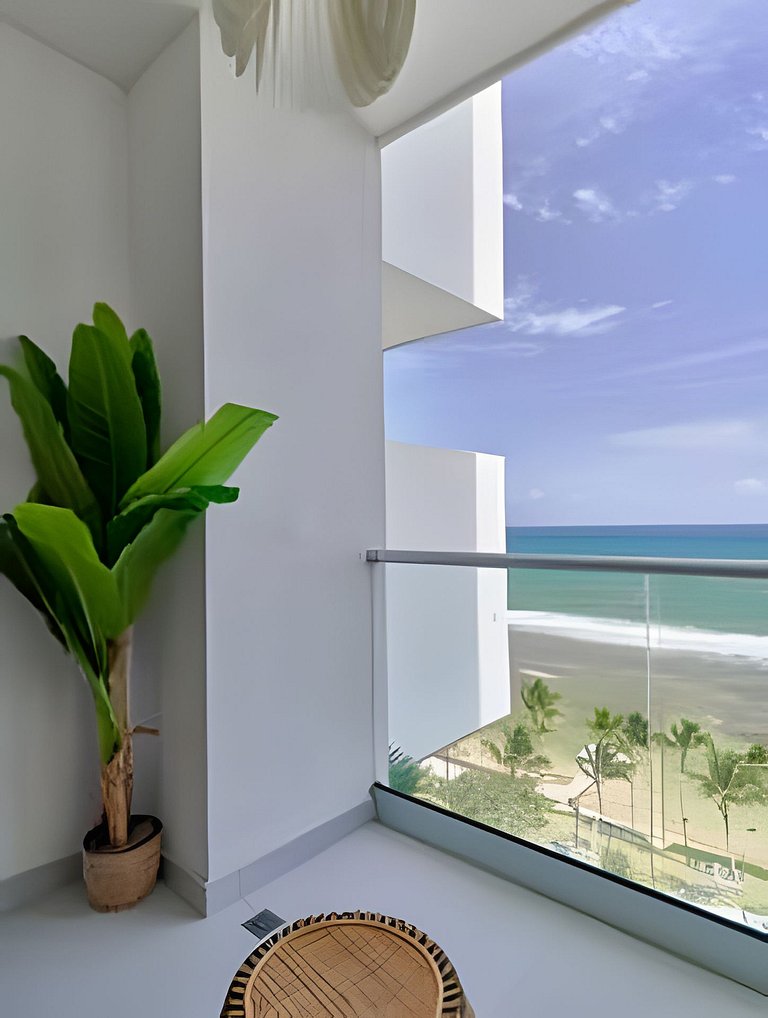 Caribbean Sunset Break Beachfront Apt.