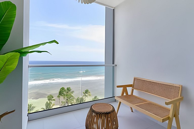 Caribbean Sunset Break Beachfront Apt.