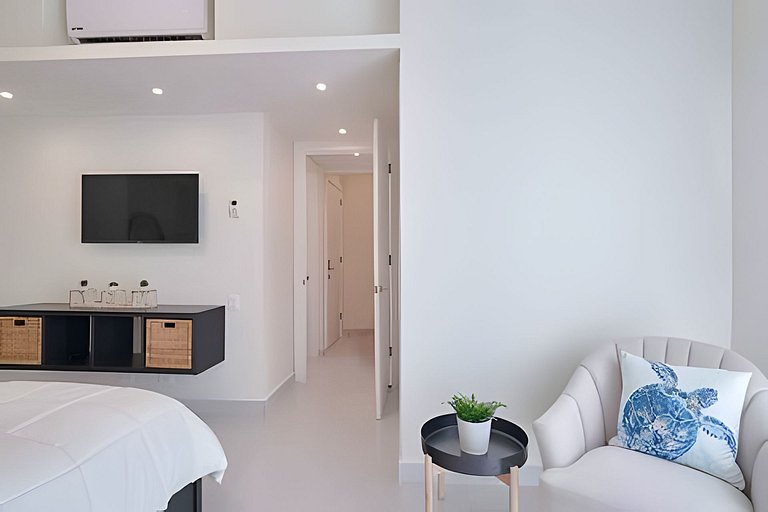 Caribbean Sea View Apt.on 19 level, a serene Stay