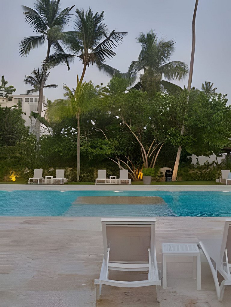 Caribbean Sea View Apt.on 19 level, a serene Stay