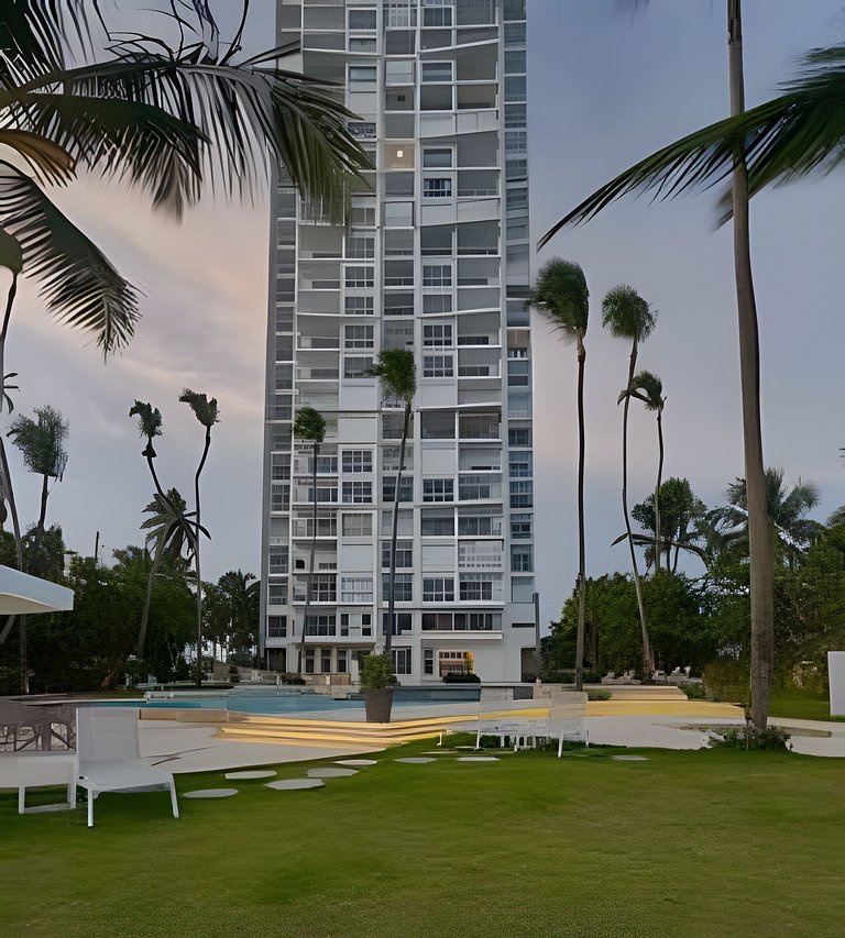 Caribbean Sea View Apt.on 19 level, a serene Stay