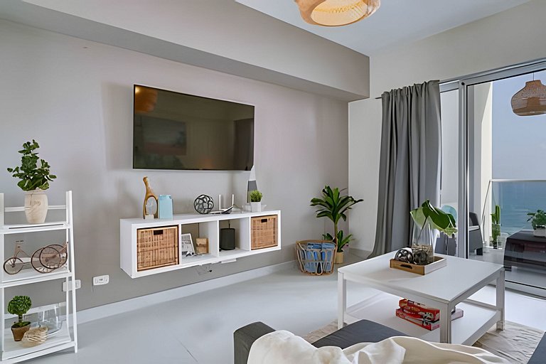 Caribbean Sea View Apt.on 19 level, a serene Stay