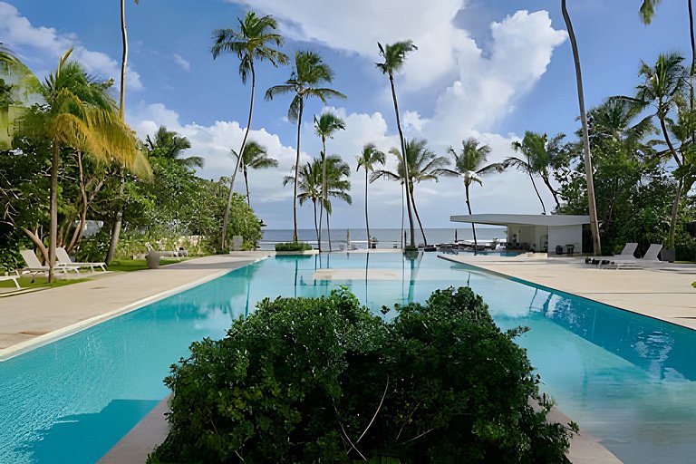 Caribbean Sea Waves View, Beachfront Apt.