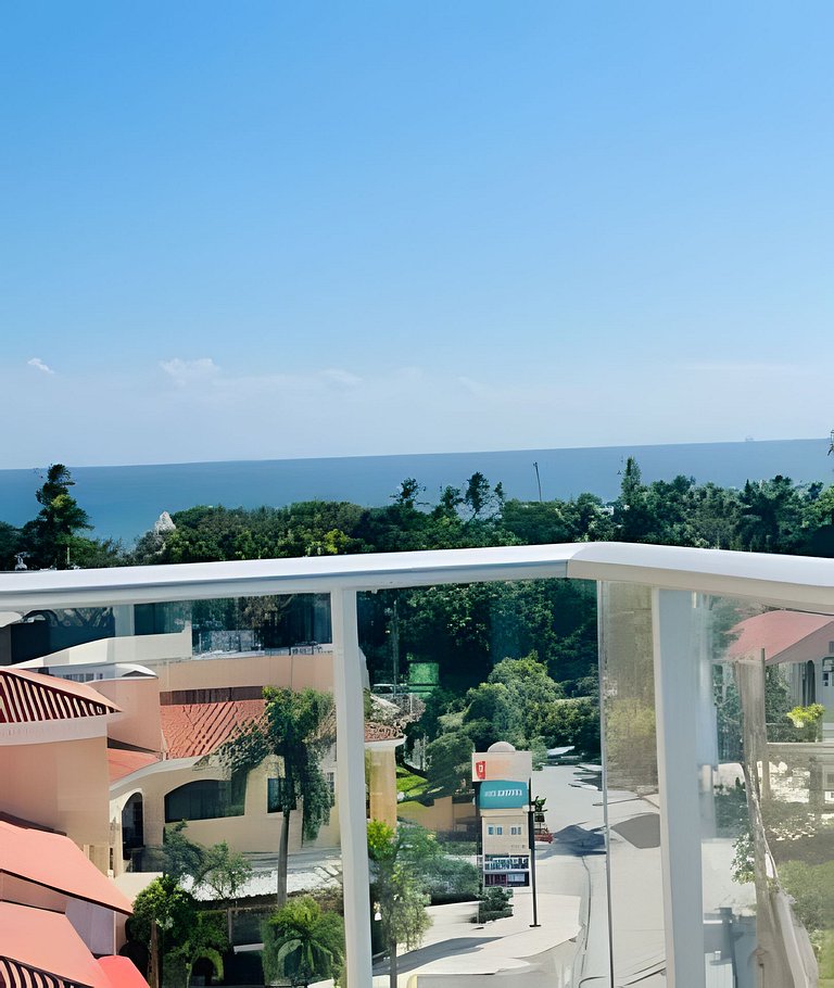 Caribbean Ocean Breeze Beach Condo!