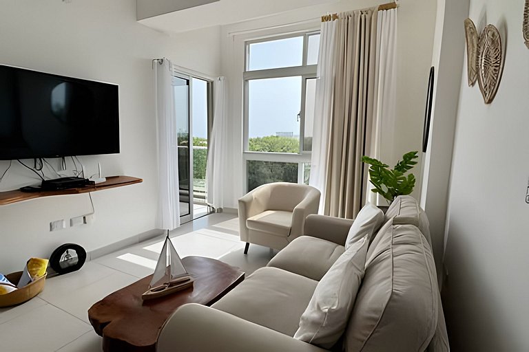 Caribbean Ocean Breeze Beach Condo!