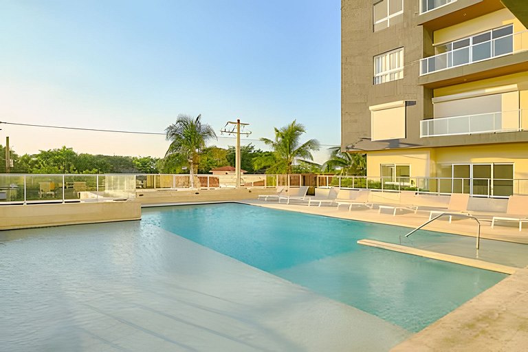 Come and Feel The Caribbean Breeze in 1-bdrm Apt.