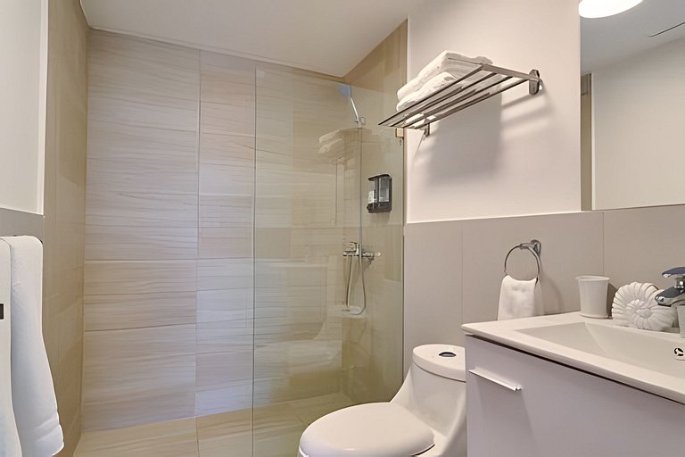 Come and Feel The Caribbean Breeze in 1-bdrm Apt.