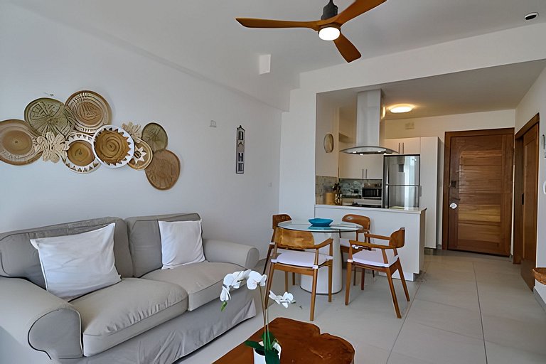 Come and Feel The Caribbean Breeze in 1-bdrm Apt.