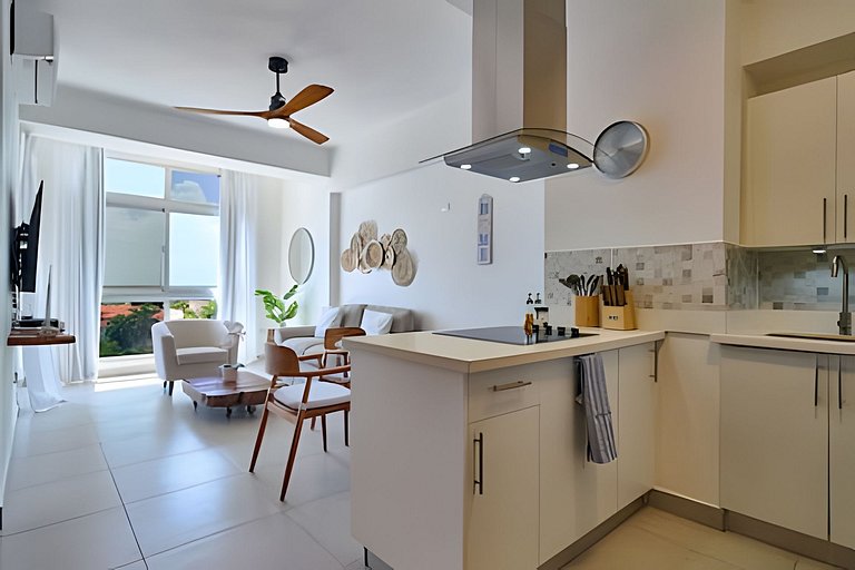 Come and Feel The Caribbean Breeze in 1-bdrm Apt.