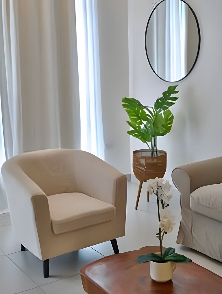 Come and Feel The Caribbean Breeze in 1-bdrm Apt.