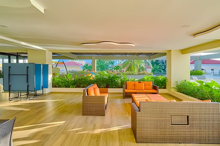 Come and Feel The Caribbean Breeze in 1-bdrm Apt.