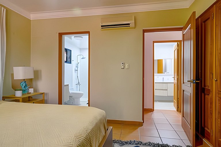 MCx2 · Caribbean Idyllic Vacation at Beachfront Apt.