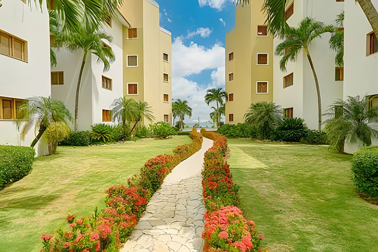 MCx2 · Caribbean Idyllic Vacation at Beachfront Apt.