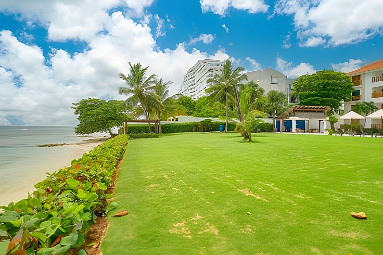 MCx2 · Caribbean Idyllic Vacation at Beachfront Apt.