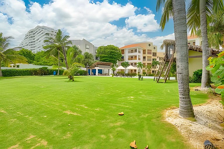 MCx2 · Caribbean Idyllic Vacation at Beachfront Apt.