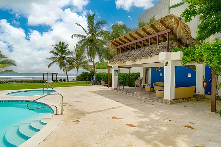 Caribbean Beachfront Living, Apartment
