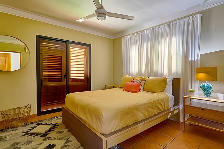 Caribbean Beachfront Living, Apartment