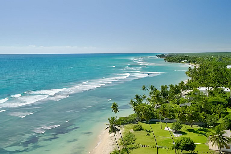 Caribbean Breeze beachfront apartment
