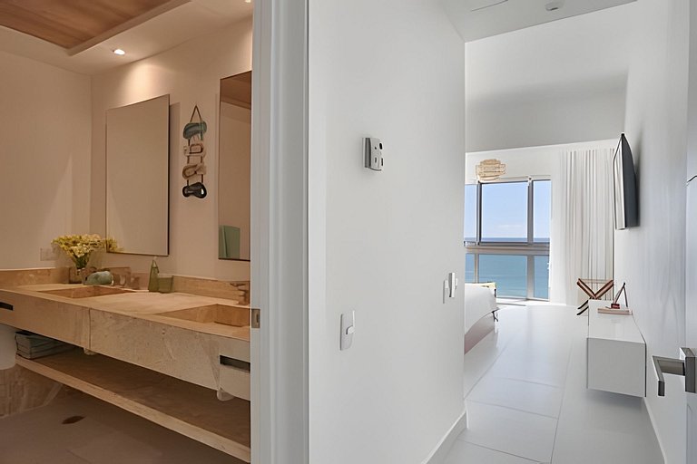 Caribbean Breeze beachfront apartment