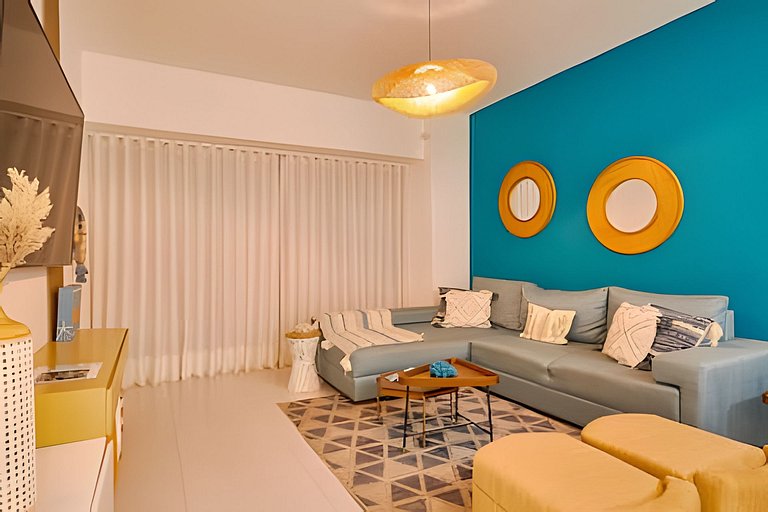 Caribbean Breeze beachfront apartment