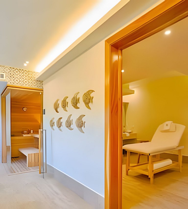 Caribbean Breeze beachfront apartment