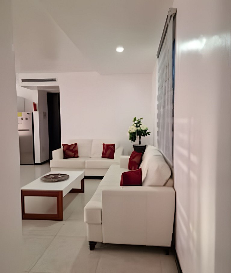 2BR Apt|Center Beachtown just steps from the beach