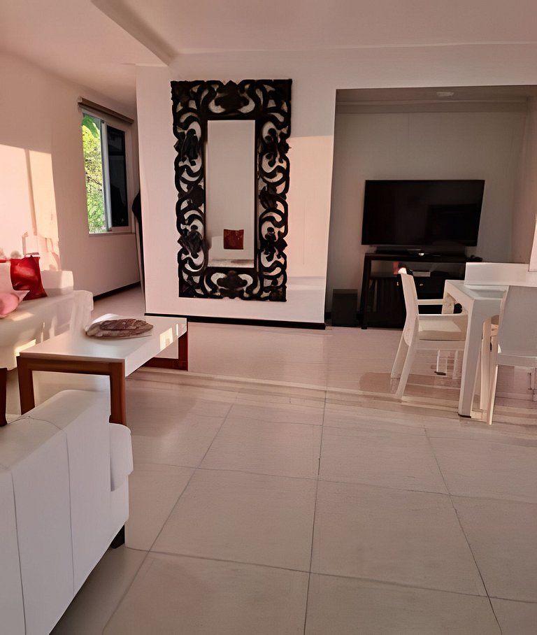 2BR Apt|Center Beachtown just steps from the beach