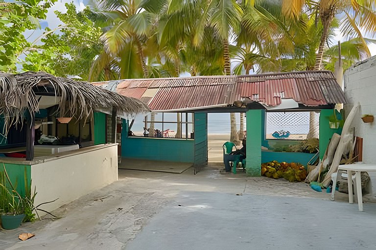 Caribbean Beachside Sunscape Apartment