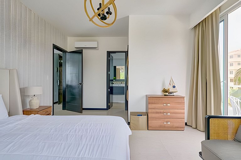 Caribbean Beachside Sunscape Apartment