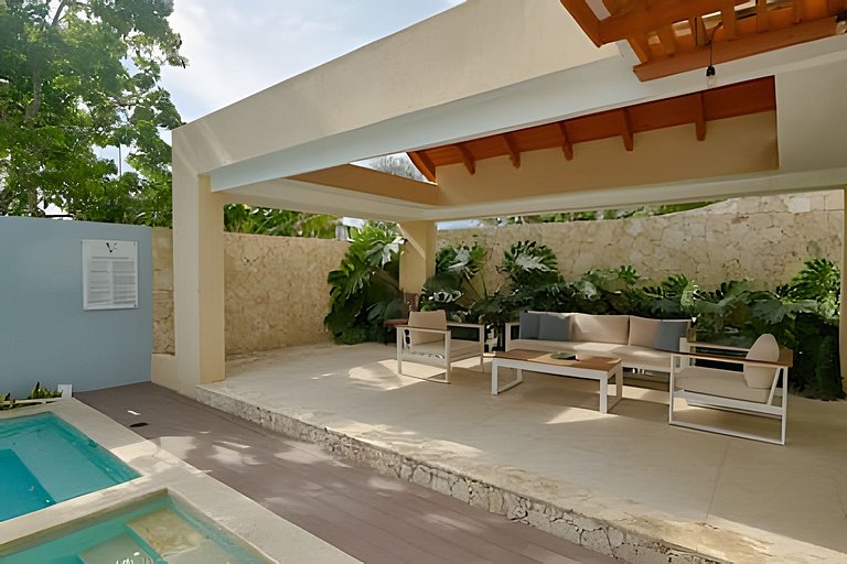 Caribbean Beachside Life