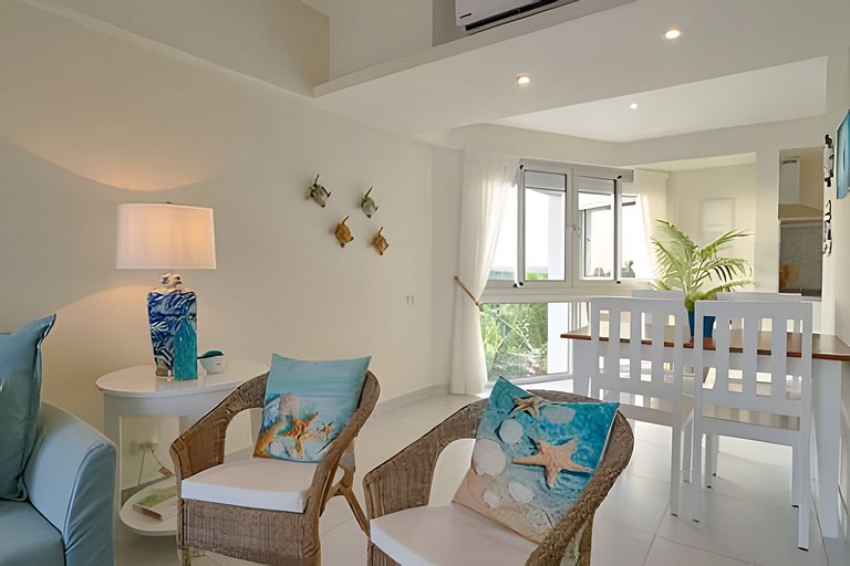 Caribbean Beachfront Apartment. W/ Scenic view