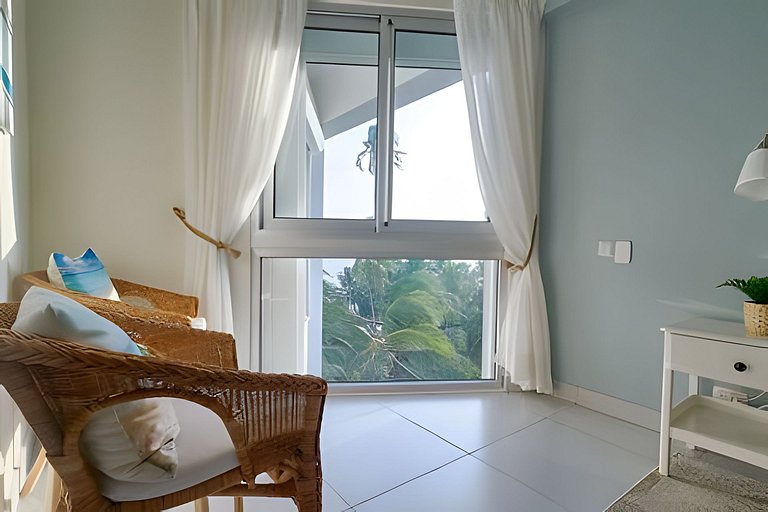 Caribbean Beachfront Apartment. W/ Scenic view