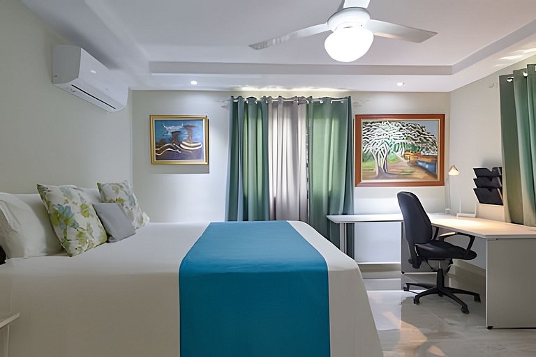 Caribbean Warmy Sand Apt. a Few steps
