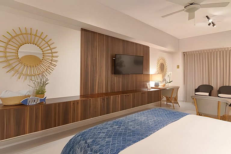 Caribbean Sea Panoramic View Suite on 17 Level