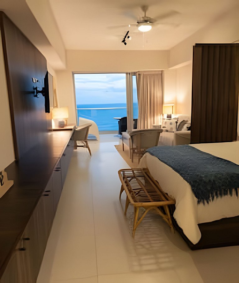 Caribbean Sea Panoramic View Suite on 17 Level