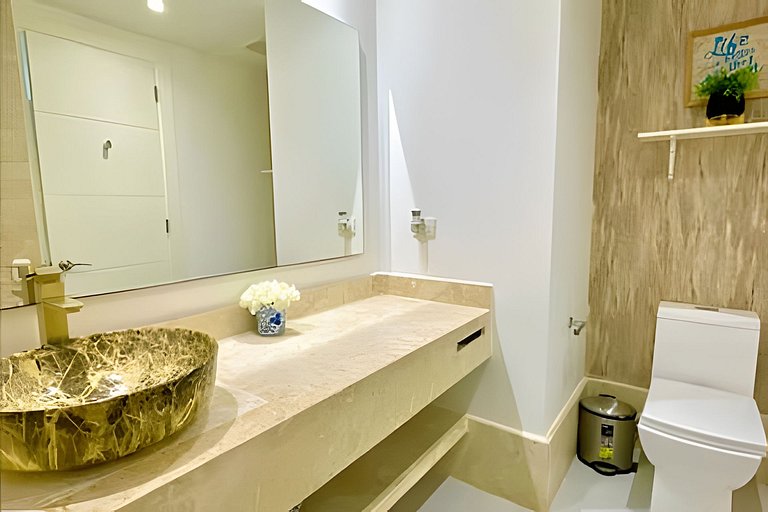 Caribbean Ocean View, Beachfront Apartment