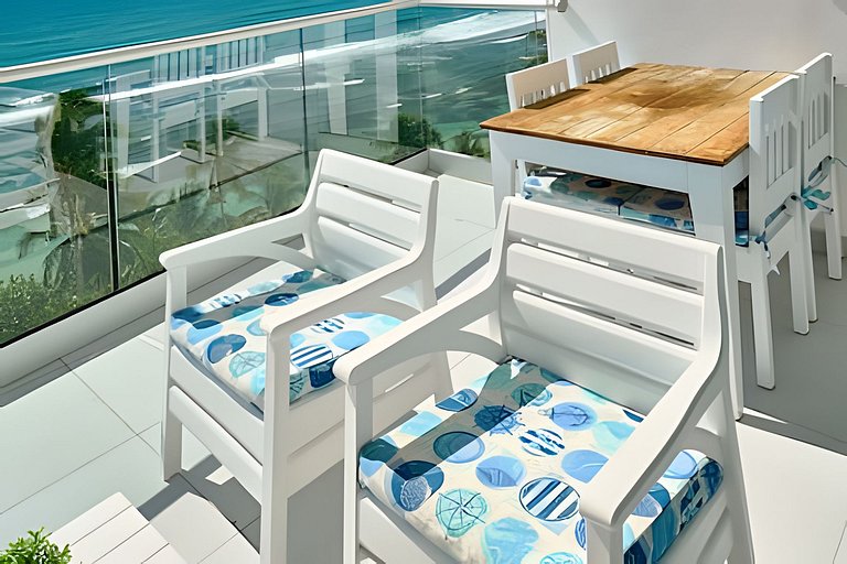 Caribbean Ocean View, Beachfront Apartment