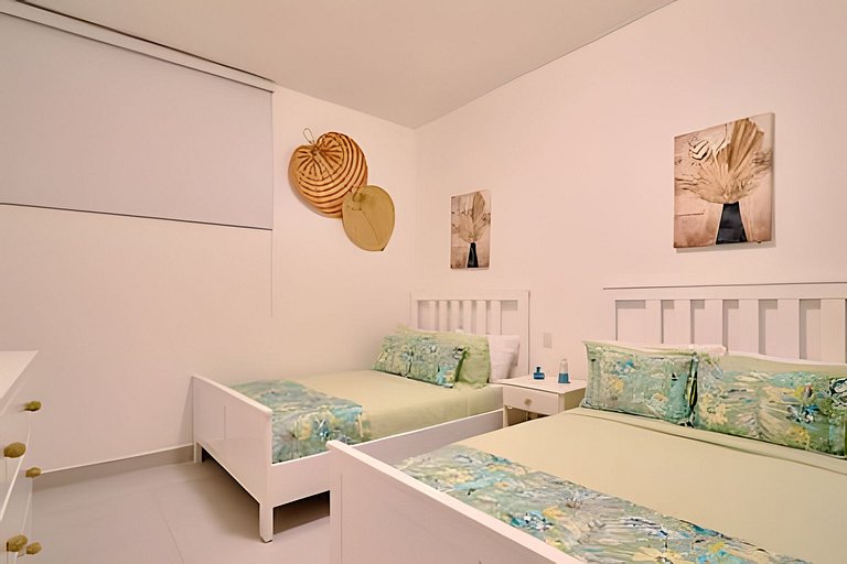 Caribbean Ocean View, Beachfront Apartment