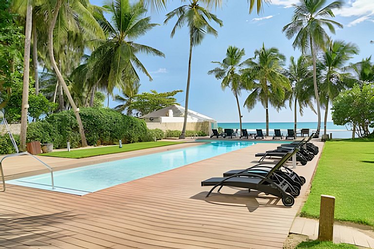 Caribbean Heavenly Oasis, Beachfront Apartment.