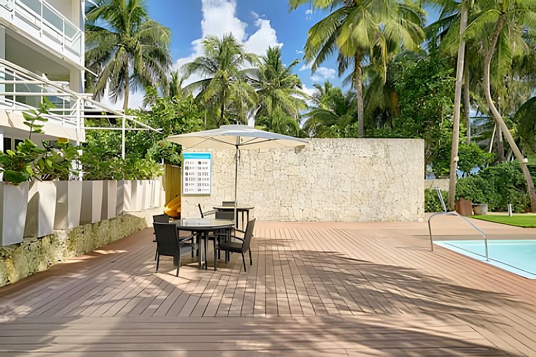 Caribbean Heavenly Oasis, Beachfront Apartment.