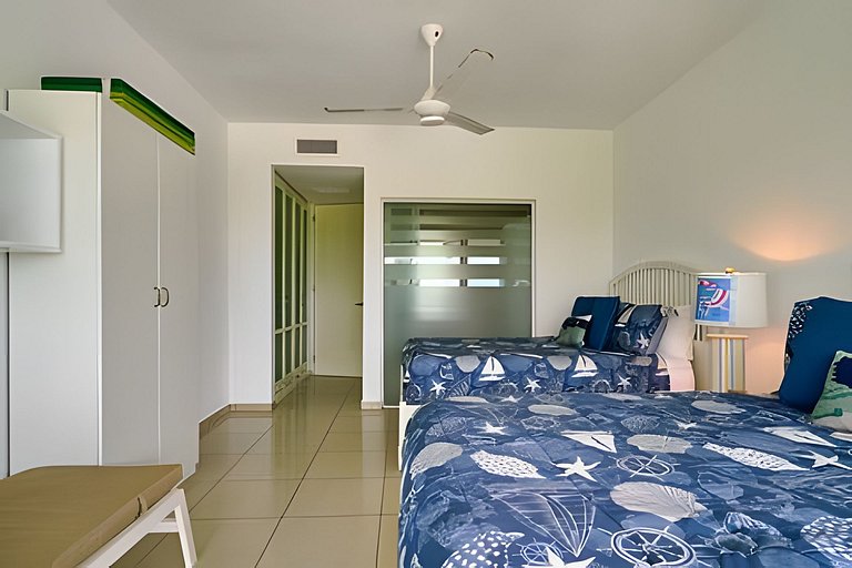 Caribbean Heavenly Oasis, Beachfront Apartment.
