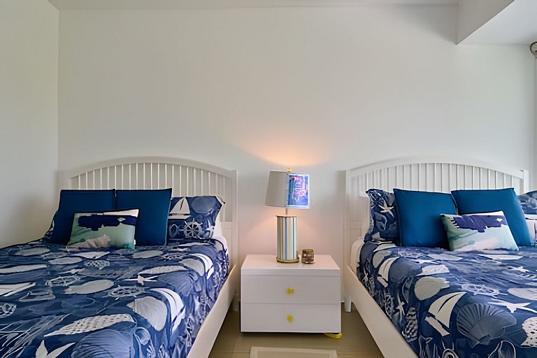 Caribbean Heavenly Oasis, Beachfront Apartment.